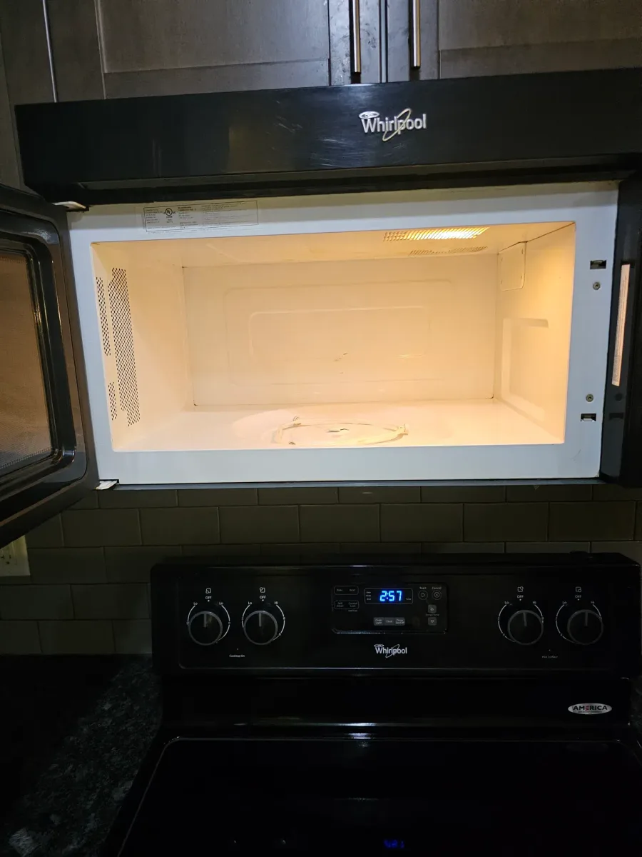 After: Clean microwave interior